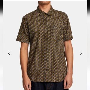 RVCA Micro Garden - Short Sleeve Shirt For Men, Regular Fit , Size XL . Like NEW